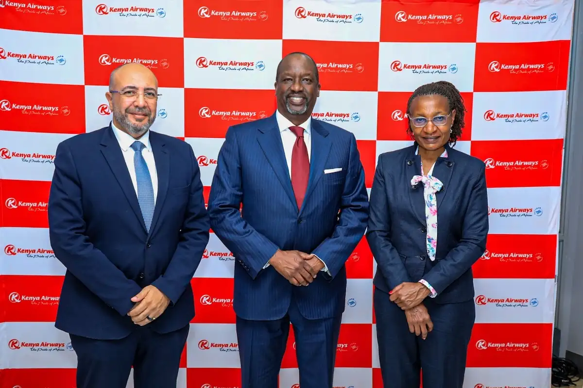 Ag. Group MD & CEO at Kenya Airways, Capt. George Kamal, Chairman Mr Kiprono Kittony and the CFOfficer at Kenya Airways, Ms. Mary Mwenga